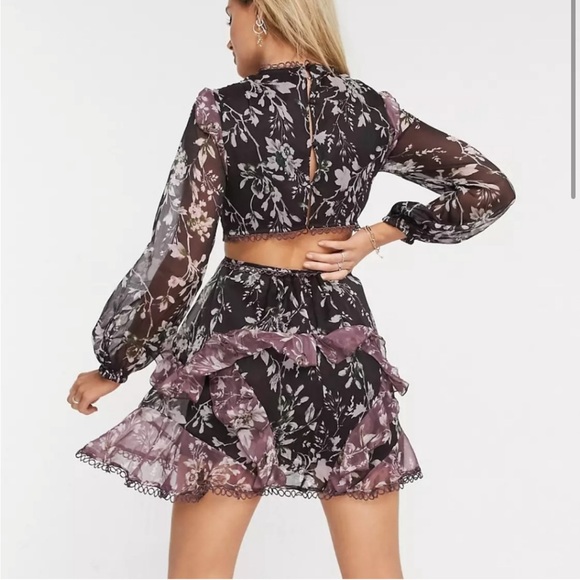 ASOS design cut out long sleeve circle trim mini dress - Picture 3 of 3